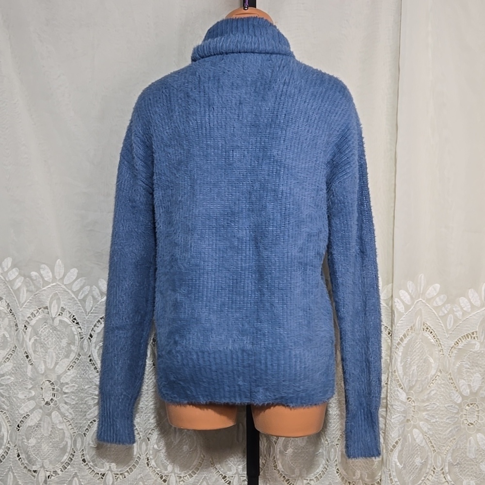 Code x Mode Blue Sweater size Medium - Picture 4 of 5